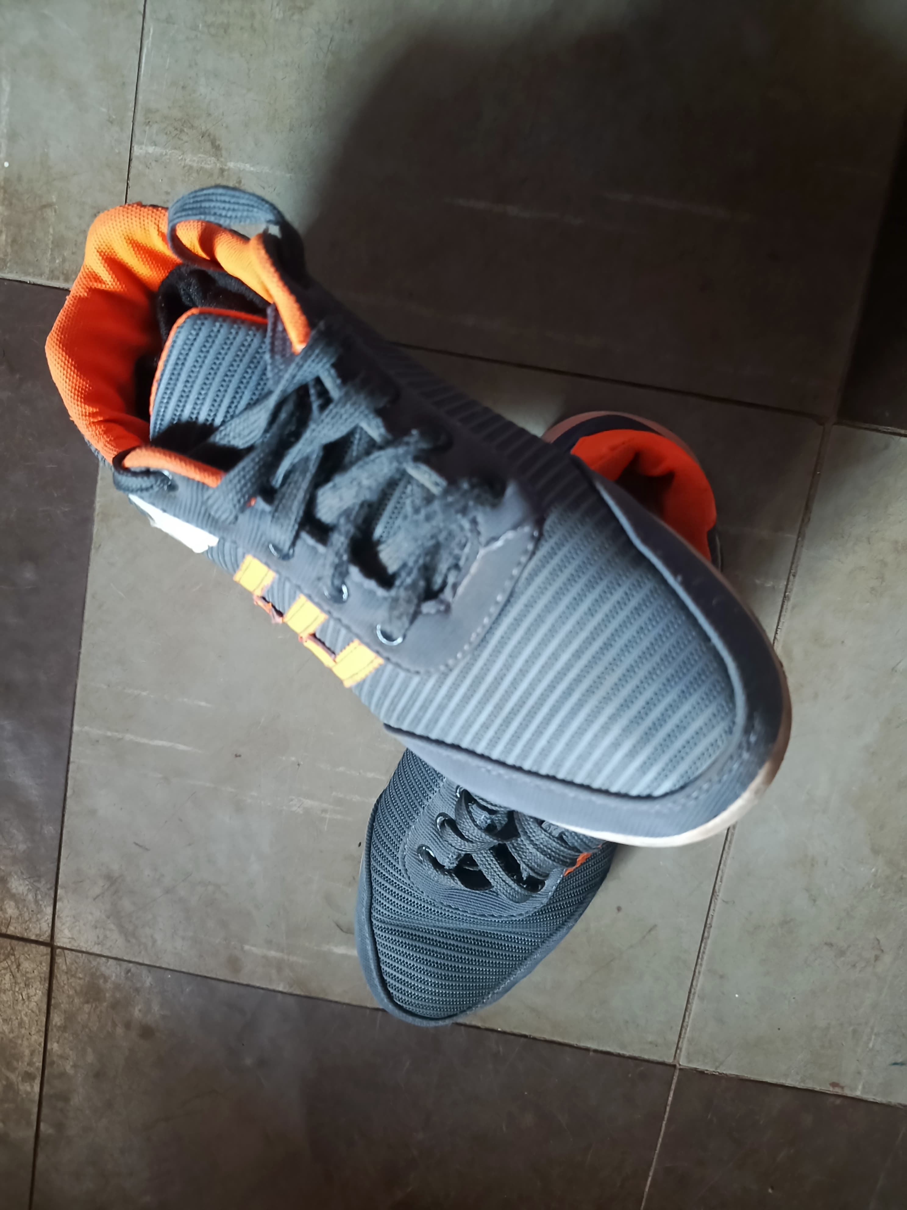 Sneakers, size 42