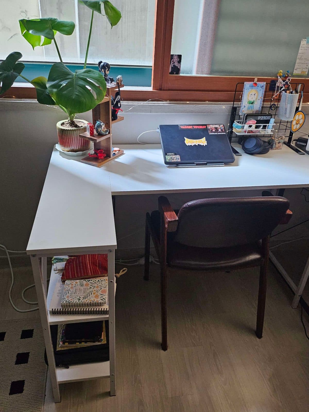 White desk
