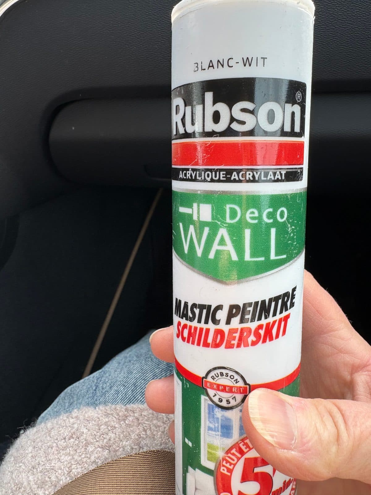 Mastic blanc article de bricolage