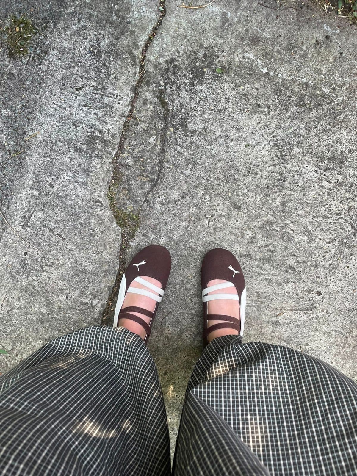 je vends une paire de chaussures neuves